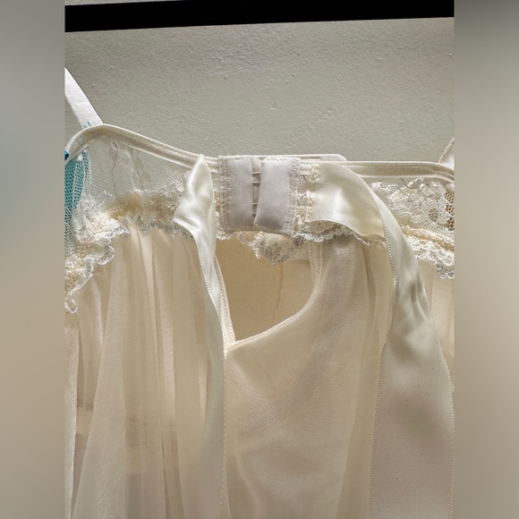 SOLD-Victoria's Secret Sexy Little Things Cream Lace Mesh Sheer Babydoll Nightie - Picture 5 of 11
